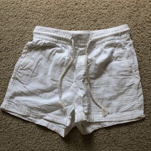 Old Navy white beach material shorts
women’s extra small